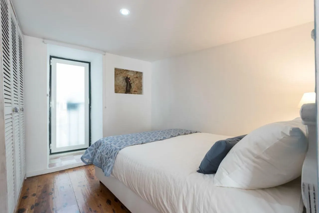 Charming Apartment Travessa Do Alcaide Lisbon Portugal
