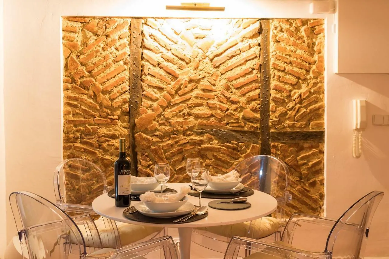 Charming Apartment Travessa Do Alcaide Lisbon Portugal